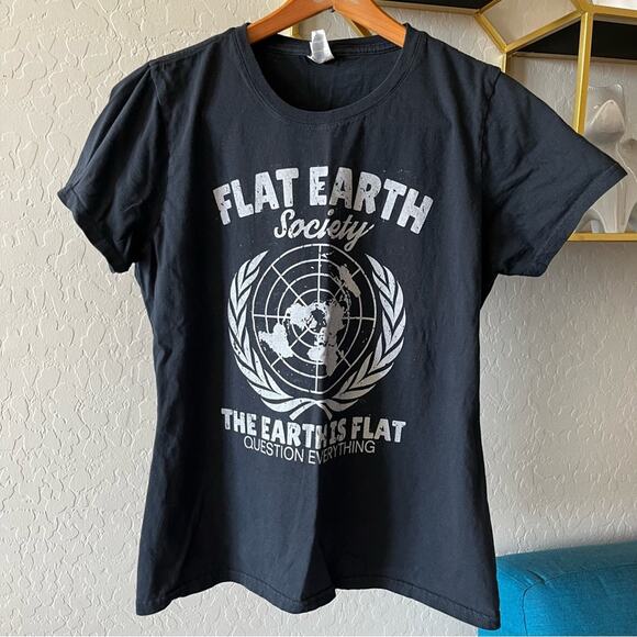 Port & Co Flat Earth Society short sleeve graphic tee ladies cut medium M - Picture 1 of 6